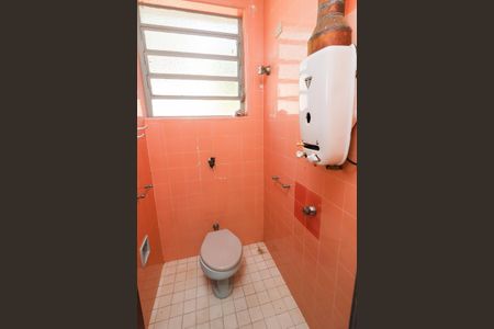 Casa à venda com 500m², 4 quartos e 4 vagasBanheiro 1