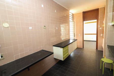 Casa à venda com 500m², 4 quartos e 4 vagasCozinha