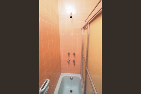 Casa à venda com 500m², 4 quartos e 4 vagasBanheiro 2