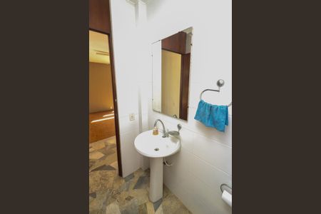 Casa à venda com 500m², 4 quartos e 4 vagasLavabo