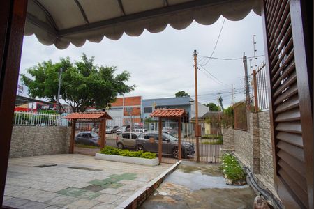 Casa à venda com 188m², 5 quartos e 3 vagasSala - Vista