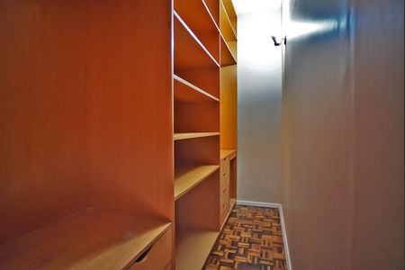 Casa à venda com 188m², 5 quartos e 3 vagasQuarto 4 Closet - Segundo Andar