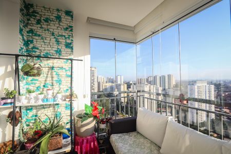 Apartamento à venda com 73m², 2 quartos e 1 vagaVaranda