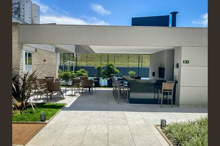 Apartamento à venda com 73m², 2 quartos e 1 vagaÁrea comum