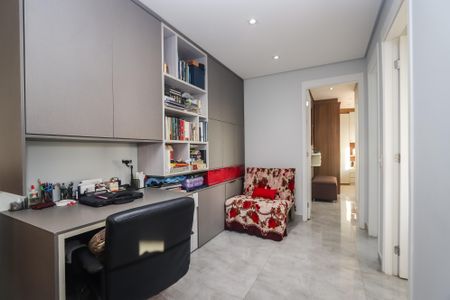 Apartamento à venda com 73m², 2 quartos e 1 vagaEscritório
