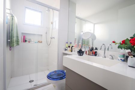 Apartamento à venda com 73m², 2 quartos e 1 vagaBanheiro da Suite