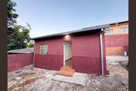 Casa para alugar com 53m², 1 quarto e sem vagaFachada