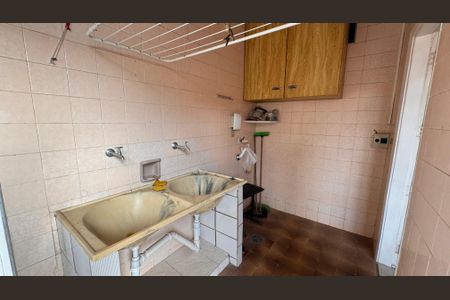 Casa à venda com 252m², 3 quartos e 4 vagasÁrea de Serviço