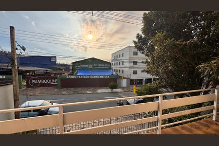 Casa à venda com 252m², 3 quartos e 4 vagasVista da Sacada