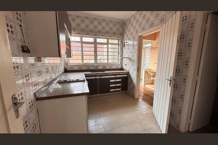 Casa à venda com 252m², 3 quartos e 4 vagasCozinha