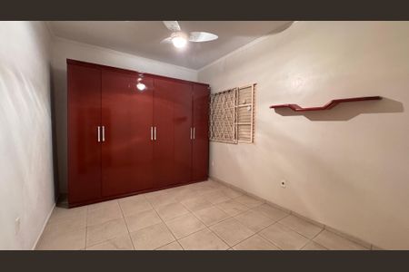 Casa à venda com 252m², 3 quartos e 4 vagasQuarto 1