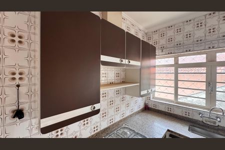 Casa à venda com 252m², 3 quartos e 4 vagasCozinha - Armários