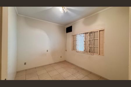 Casa à venda com 252m², 3 quartos e 4 vagasSuíte