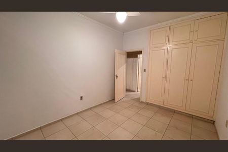 Casa à venda com 252m², 3 quartos e 4 vagasQuarto 2