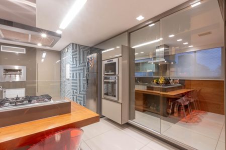 Apartamento à venda com 167m², 4 quartos e 4 vagasCozinha