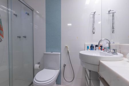 Apartamento à venda com 167m², 4 quartos e 4 vagasBanheiro
