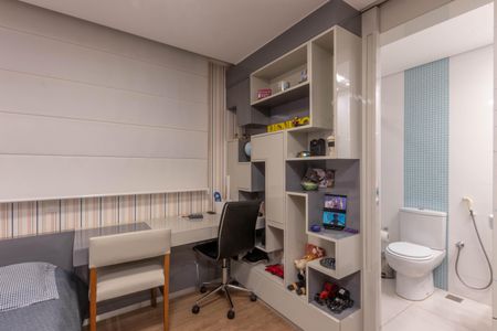 Apartamento à venda com 167m², 4 quartos e 4 vagasSuíte 2