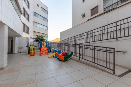 Apartamento à venda com 167m², 4 quartos e 4 vagasÁrea comum - Playground