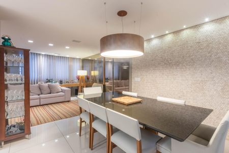 Apartamento à venda com 167m², 4 quartos e 4 vagasSala