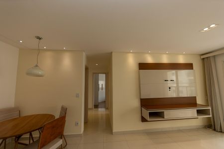 Apartamento à venda com 68m², 2 quartos e 1 vagaSala
