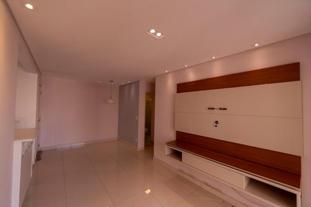 Apartamento para alugar com 68m², 2 quartos e 1 vagaSala