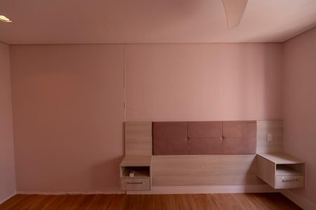 Apartamento para alugar com 68m², 2 quartos e 1 vagaSuíte