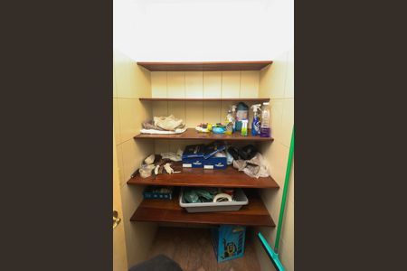 Casa à venda com 650m², 4 quartos e 7 vagas Casa à venda com 650m², 4 quartos e 7 vagasDespensa