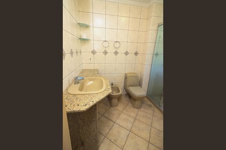 Casa à venda com 650m², 4 quartos e 7 vagas Casa à venda com 650m², 4 quartos e 7 vagasBanheiro Social