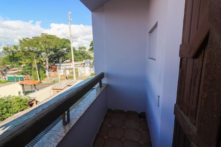Casa à venda com 650m², 4 quartos e 7 vagas Casa à venda com 650m², 4 quartos e 7 vagasSacada do Quarto 1