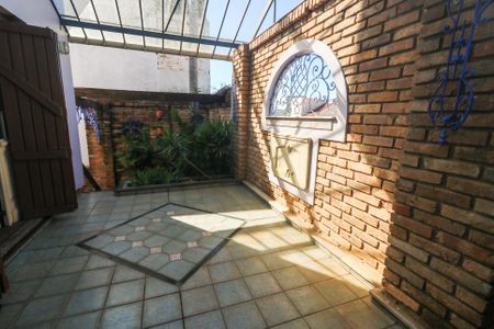 Casa à venda com 650m², 4 quartos e 7 vagas Casa à venda com 650m², 4 quartos e 7 vagasVaranda da Sala de Jantar