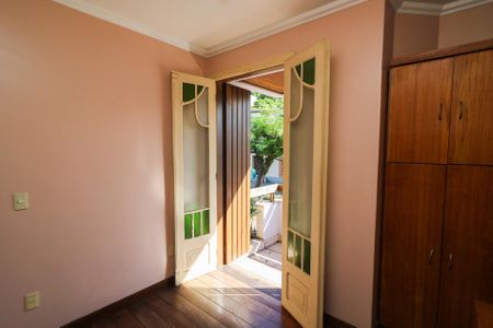 Casa à venda com 650m², 4 quartos e 7 vagas Casa à venda com 650m², 4 quartos e 7 vagasQuarto 2