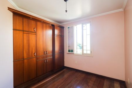 Casa à venda com 650m², 4 quartos e 7 vagas Casa à venda com 650m², 4 quartos e 7 vagasQuarto 1