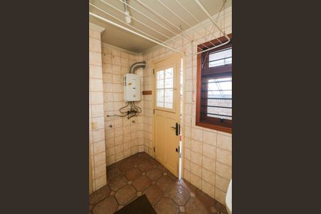 Casa à venda com 650m², 4 quartos e 7 vagas Casa à venda com 650m², 4 quartos e 7 vagasÁrea de Serviço