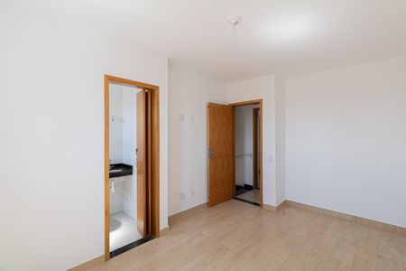 Casa de condomínio à venda com 118m², 2 quartos e 2 vagasSuíte 2