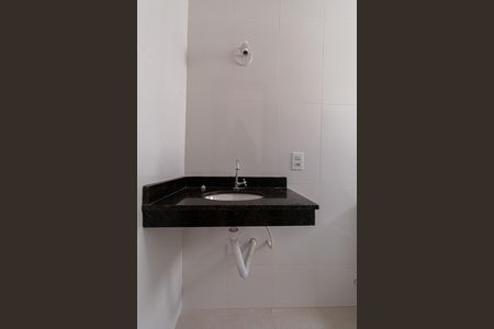 Casa de condomínio à venda com 118m², 2 quartos e 2 vagasBanheiro