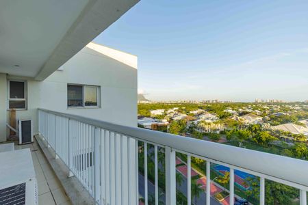 Apartamento à venda com 363m², 4 quartos e 4 vagas Apartamento à venda com 363m², 4 quartos e 4 vagasVaranda do Quarto