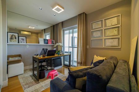 Apartamento à venda com 363m², 4 quartos e 4 vagas Apartamento à venda com 363m², 4 quartos e 4 vagasQuarto