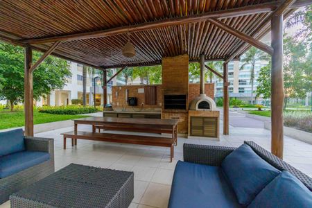 Apartamento à venda com 363m², 4 quartos e 4 vagas Apartamento à venda com 363m², 4 quartos e 4 vagasÁrea Comum Churrasqueira