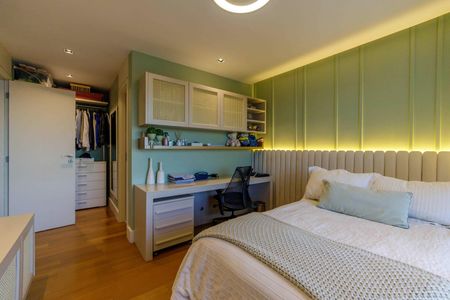 Apartamento à venda com 363m², 4 quartos e 4 vagas Apartamento à venda com 363m², 4 quartos e 4 vagasSuíte 2