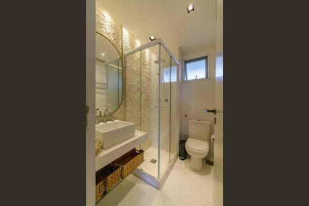 Apartamento à venda com 363m², 4 quartos e 4 vagas Apartamento à venda com 363m², 4 quartos e 4 vagasBanheiro Social