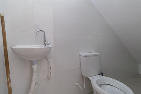 Casa de condomínio à venda com 118m², 2 quartos e 2 vagasLavabo