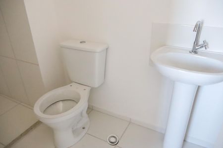 Apartamento à venda com 49m², 3 quartos e 1 vaga Apartamento à venda com 49m², 3 quartos e 1 vagaBanheiro da Suíte 3