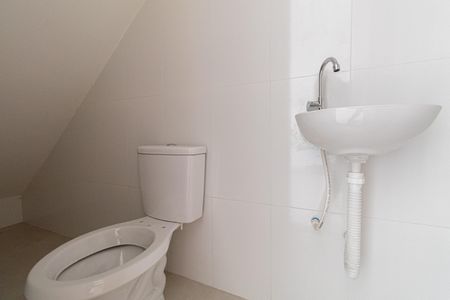 Casa de condomínio à venda com 118m², 2 quartos e 2 vagasLavabo