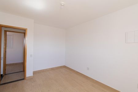 Casa de condomínio à venda com 118m², 2 quartos e 2 vagasSuíte 1