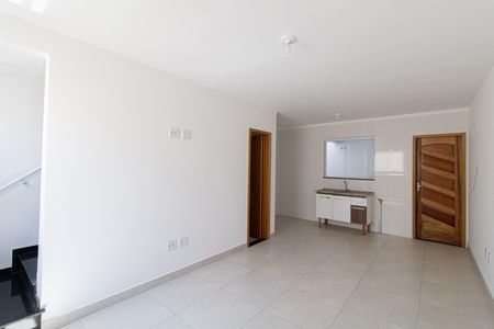 Casa de condomínio à venda com 118m², 2 quartos e 2 vagasSala e Cozinha