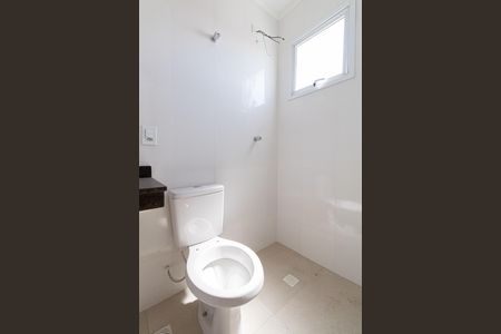 Casa de condomínio à venda com 118m², 2 quartos e 2 vagasBanheiro do Quarto 1