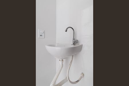 Casa de condomínio à venda com 118m², 2 quartos e 2 vagasBanheiro 