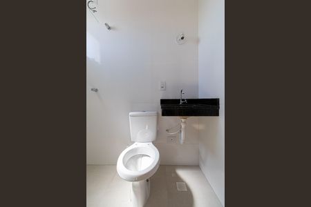 Casa de condomínio à venda com 117m², 2 quartos e 2 vagasBanheiro da Suíte 2