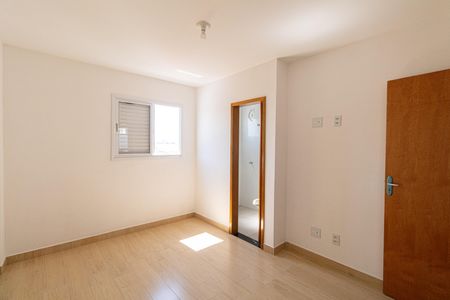 Casa de condomínio à venda com 117m², 2 quartos e 2 vagasSuíte 2