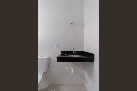 Casa de condomínio à venda com 117m², 2 quartos e 2 vagasBanheiro da Suíte 1